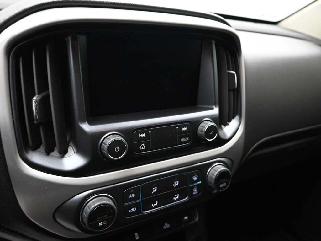 2022 GMC Canyon 4WD Crew Cab Short Box Elevation