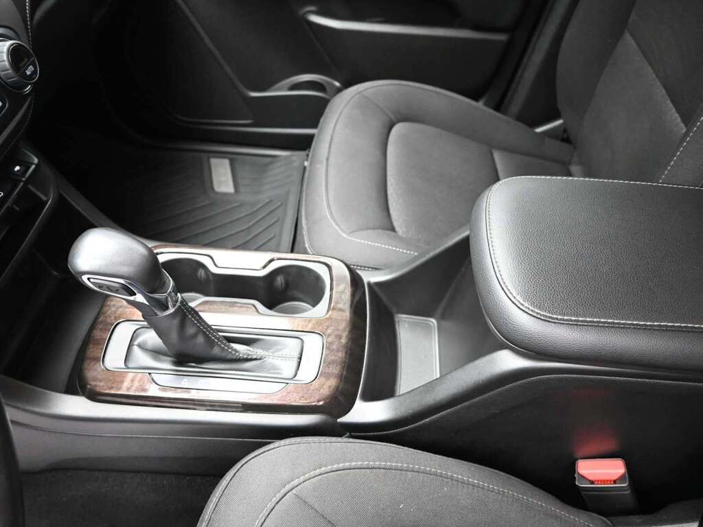 2022 GMC Canyon 4WD Crew Cab Short Box Elevation