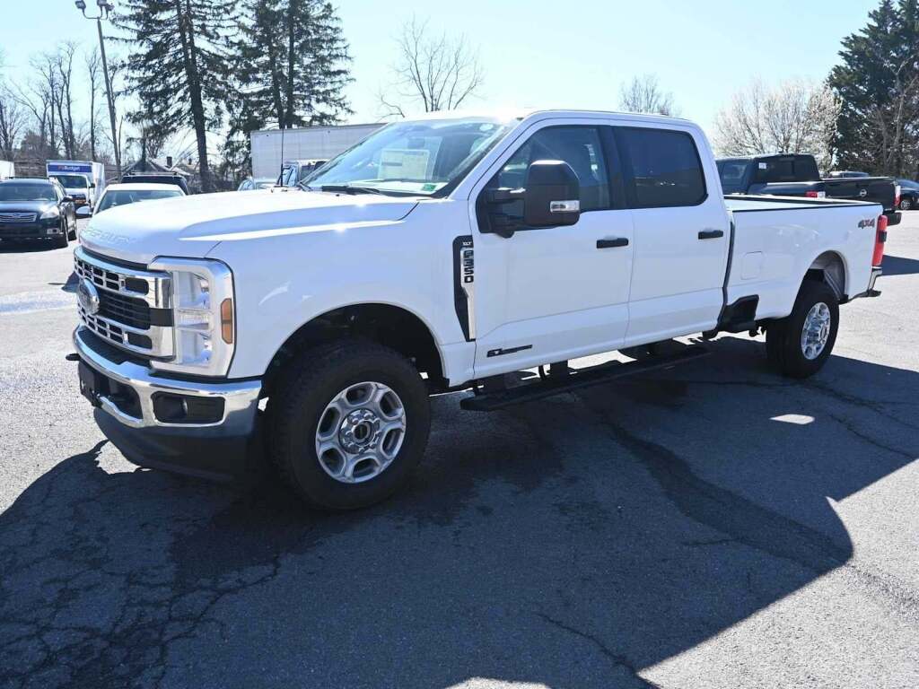 2026 Ford F-350 Super Duty XLT