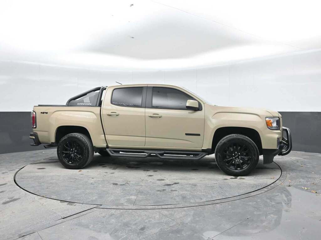 2022 GMC Canyon 4WD Crew Cab Short Box Elevation