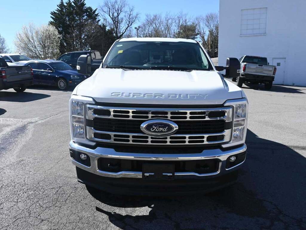 2026 Ford F-350 Super Duty XLT