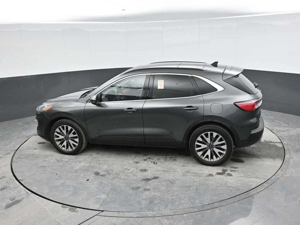 2020 Ford Escape Titanium Hybrid