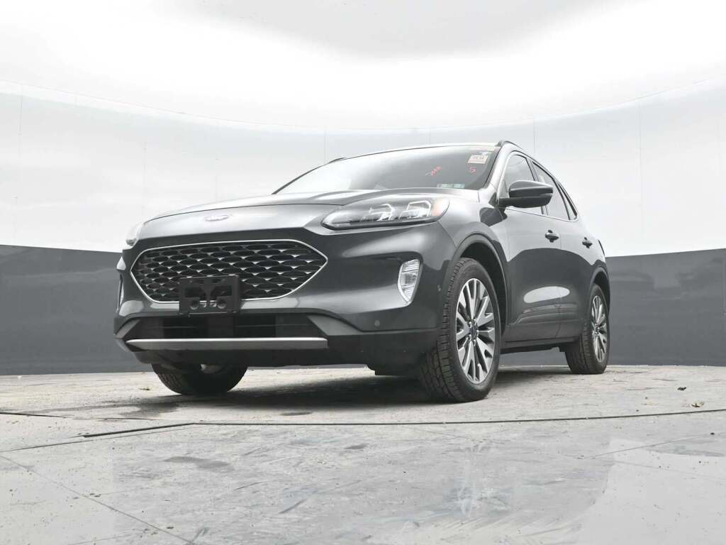 2020 Ford Escape Titanium Hybrid