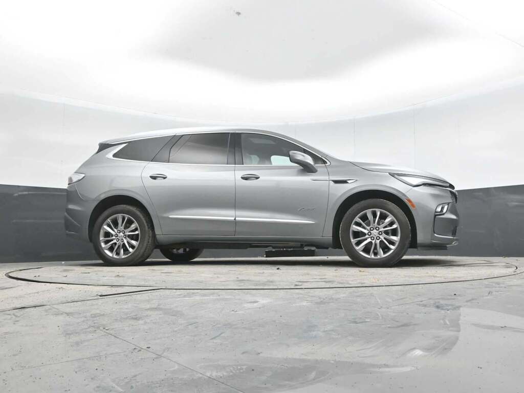 2024 Buick Enclave Avenir