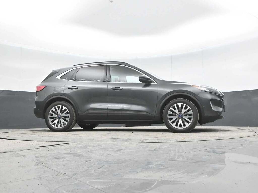 2020 Ford Escape Titanium Hybrid