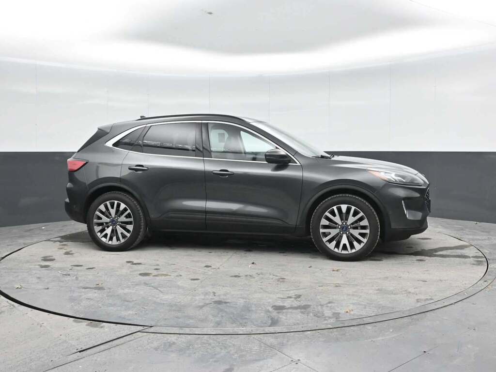 2020 Ford Escape Titanium Hybrid