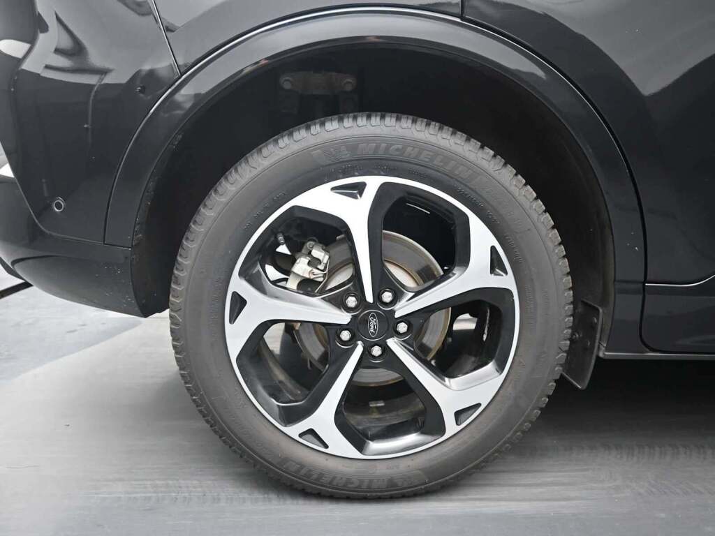 2023 Ford Escape ST-Line Elite