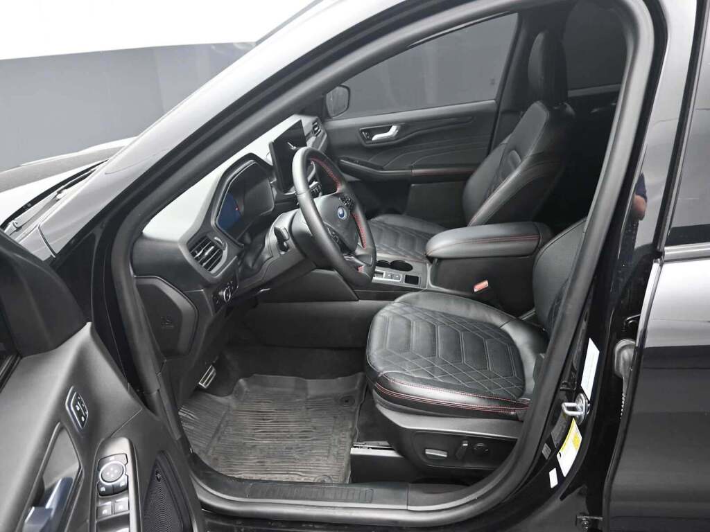 2023 Ford Escape ST-Line Elite