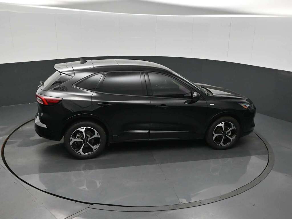 2023 Ford Escape ST-Line Elite