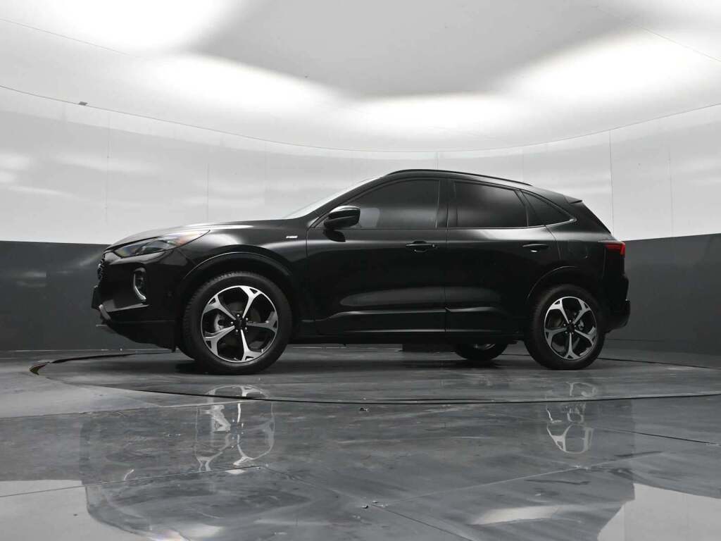 2023 Ford Escape ST-Line Elite