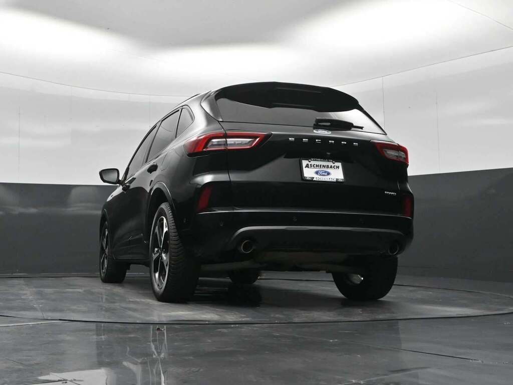 2023 Ford Escape ST-Line Elite