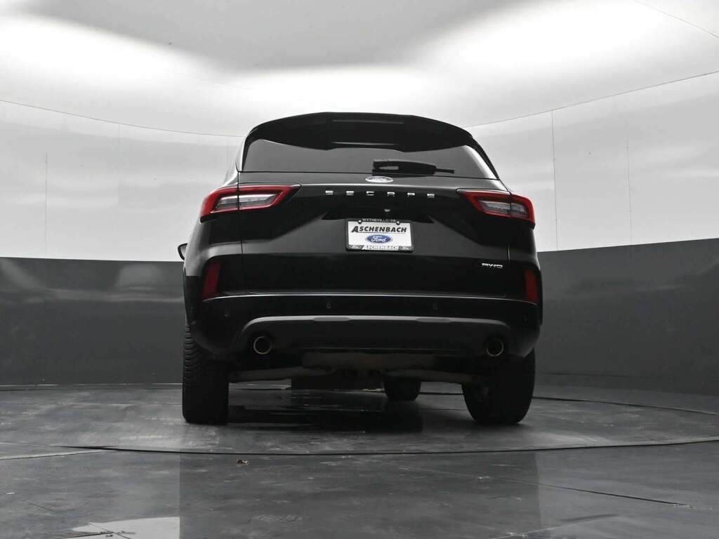 2023 Ford Escape ST-Line Elite