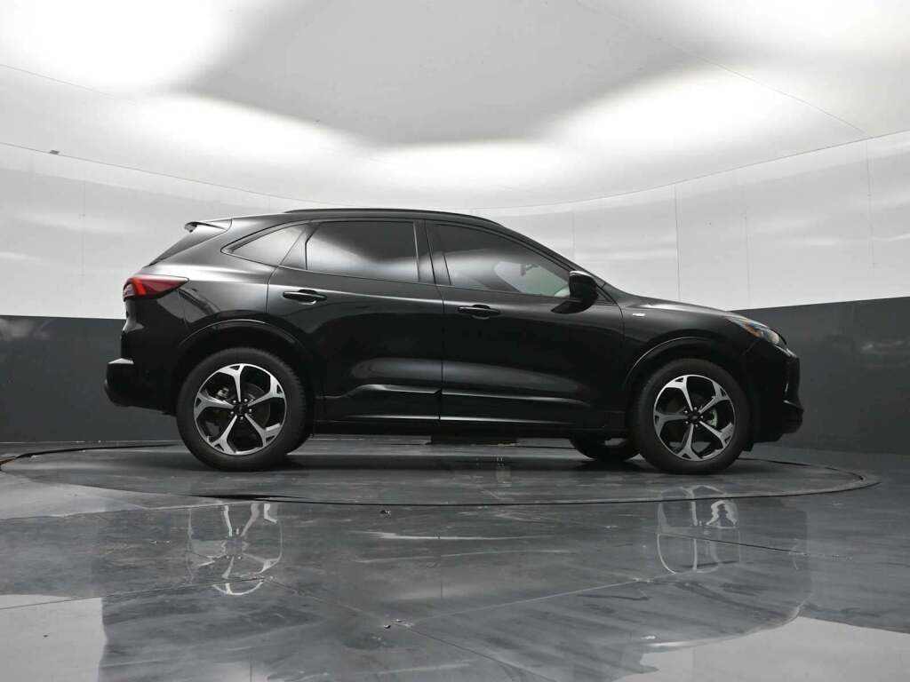 2023 Ford Escape ST-Line Elite