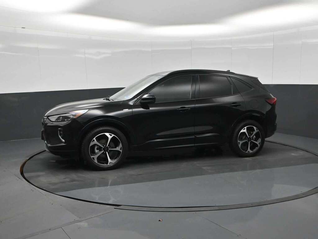 2023 Ford Escape ST-Line Elite
