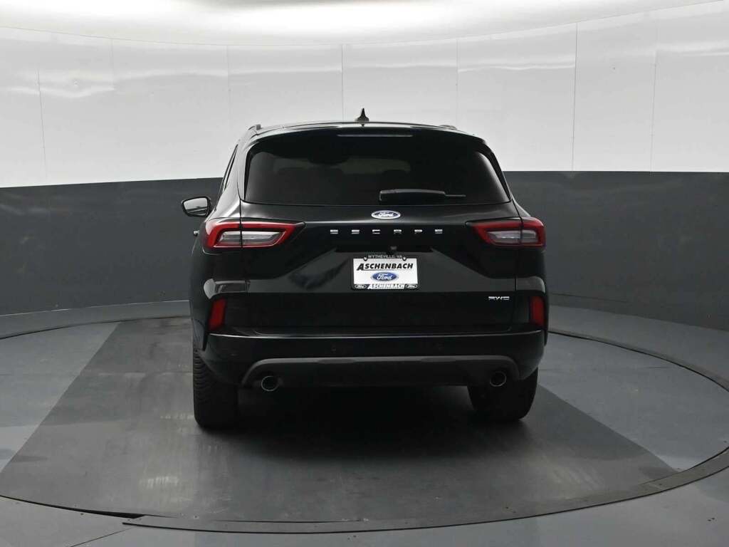 2023 Ford Escape ST-Line Elite