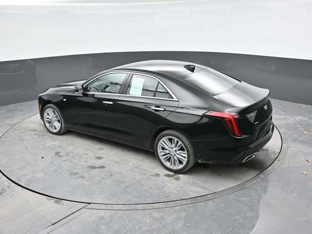 2023 Cadillac CT4 Premium Luxury