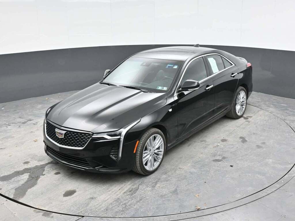 2023 Cadillac CT4 Premium Luxury