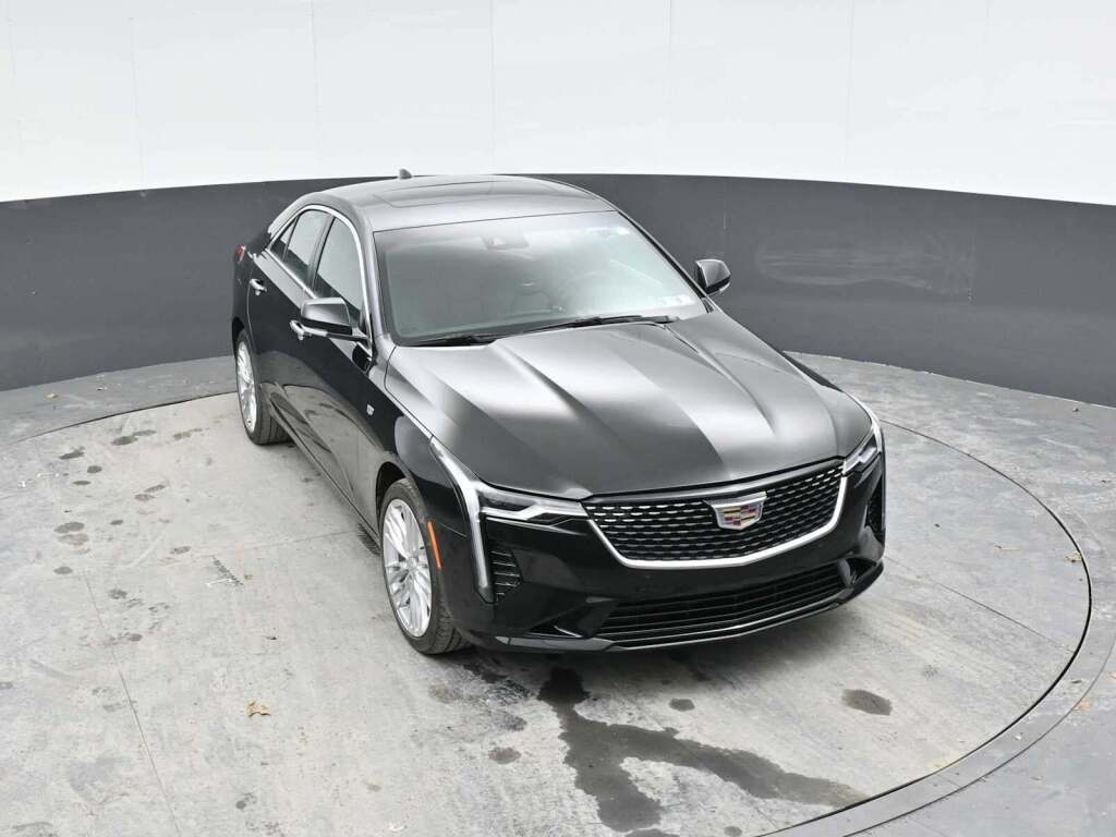 2023 Cadillac CT4 Premium Luxury