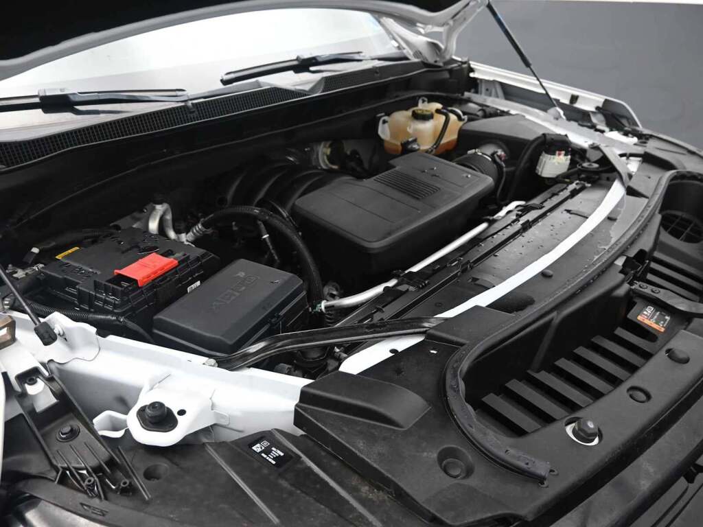 2023 Chevrolet Suburban 4WD RST