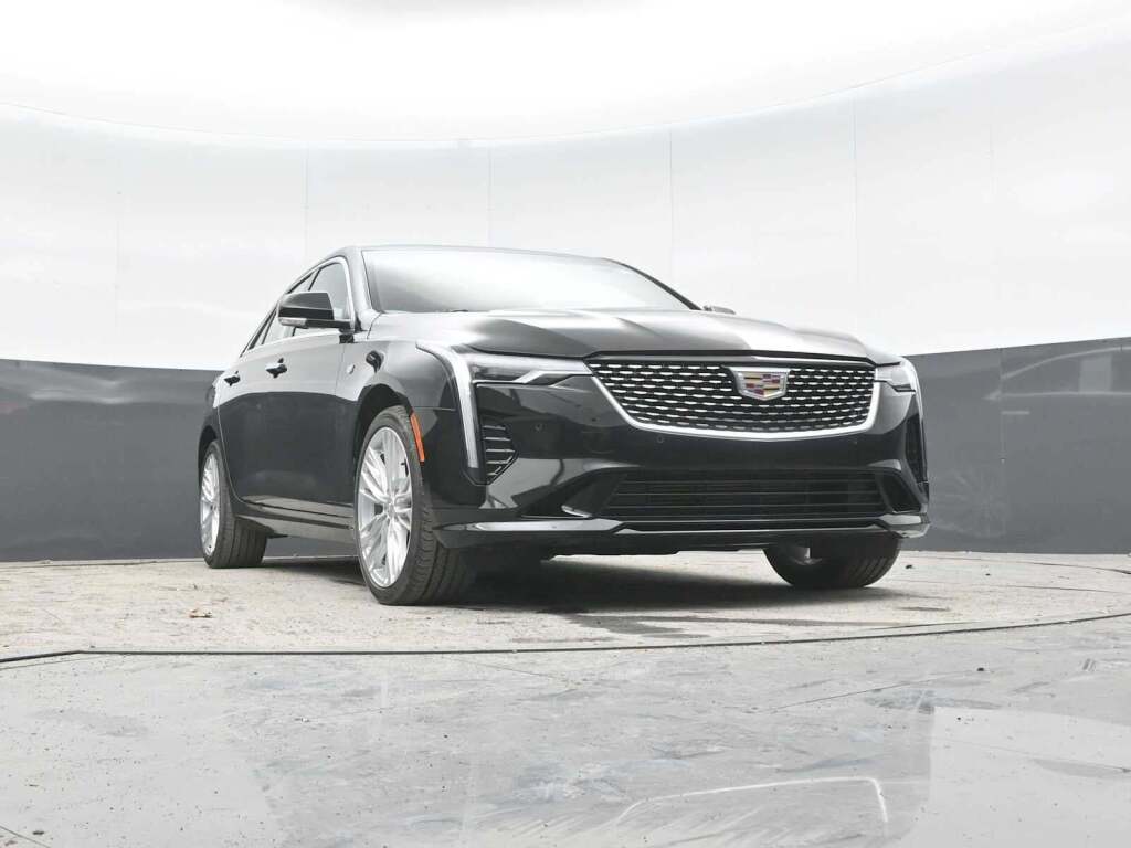 2023 Cadillac CT4 Premium Luxury