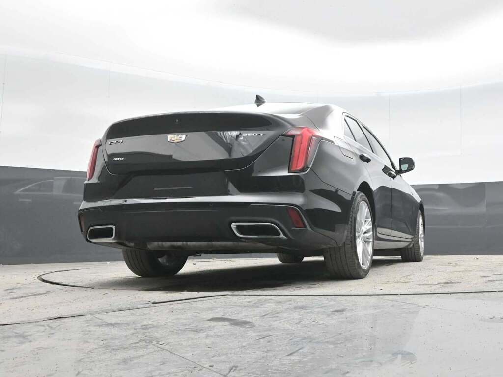 2023 Cadillac CT4 Premium Luxury