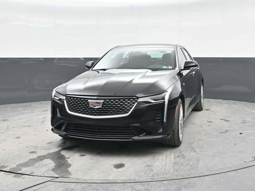 2023 Cadillac CT4 Premium Luxury