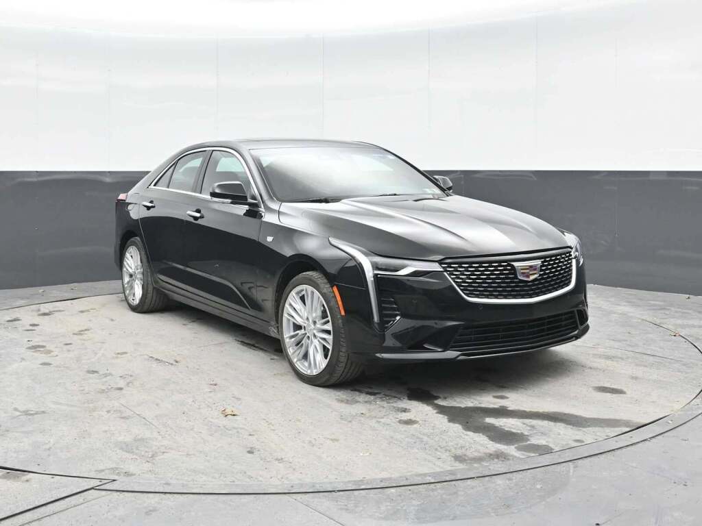 2023 Cadillac CT4 Premium Luxury