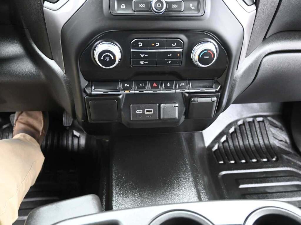 2021 GMC Sierra 1500 4WD Double Cab Standard Box