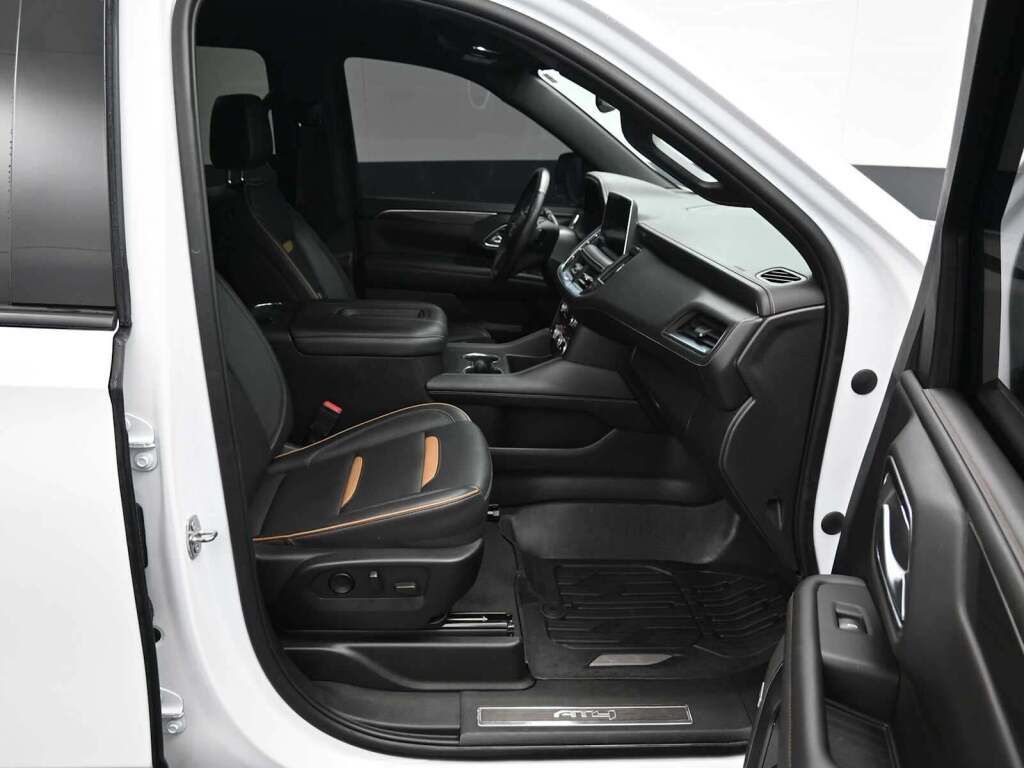 2022 GMC Yukon XL 4WD AT4