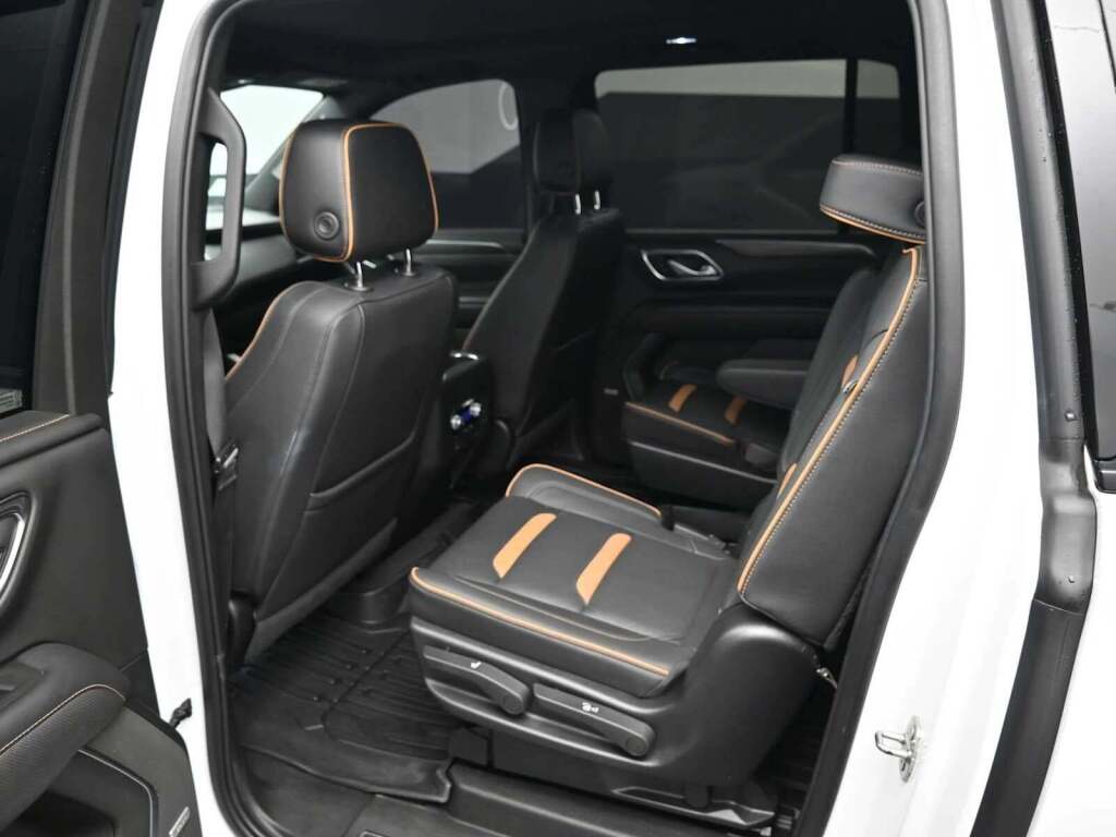 2022 GMC Yukon XL 4WD AT4