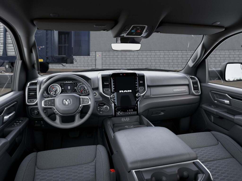 2026 Ram 1500 Big Horn Crew Cab 4x4 5'7" Box