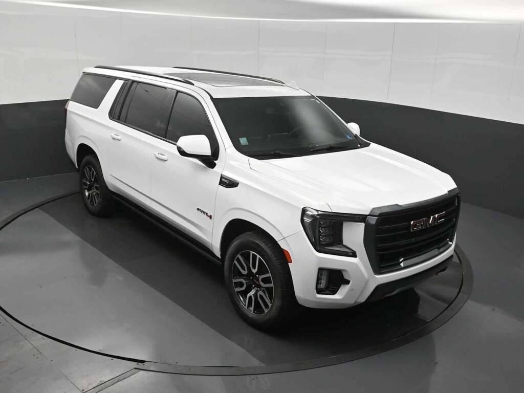 2022 GMC Yukon XL 4WD AT4
