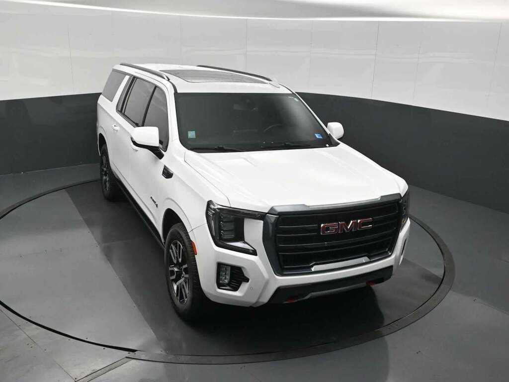 2022 GMC Yukon XL 4WD AT4