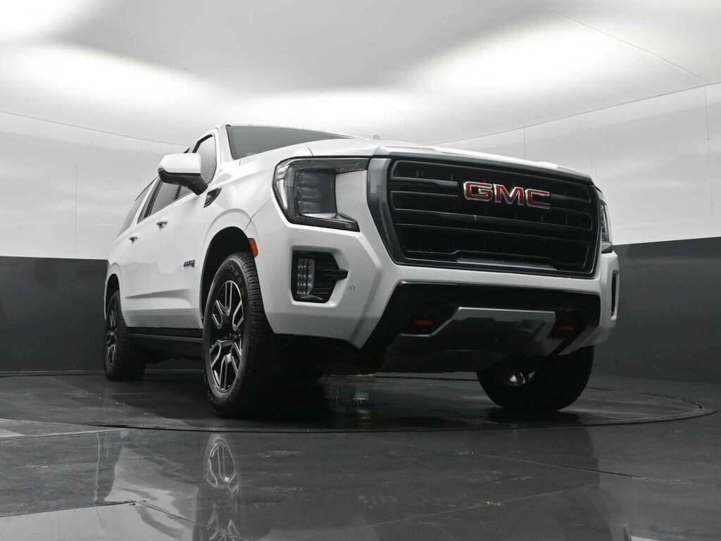 2022 GMC Yukon XL 4WD AT4
