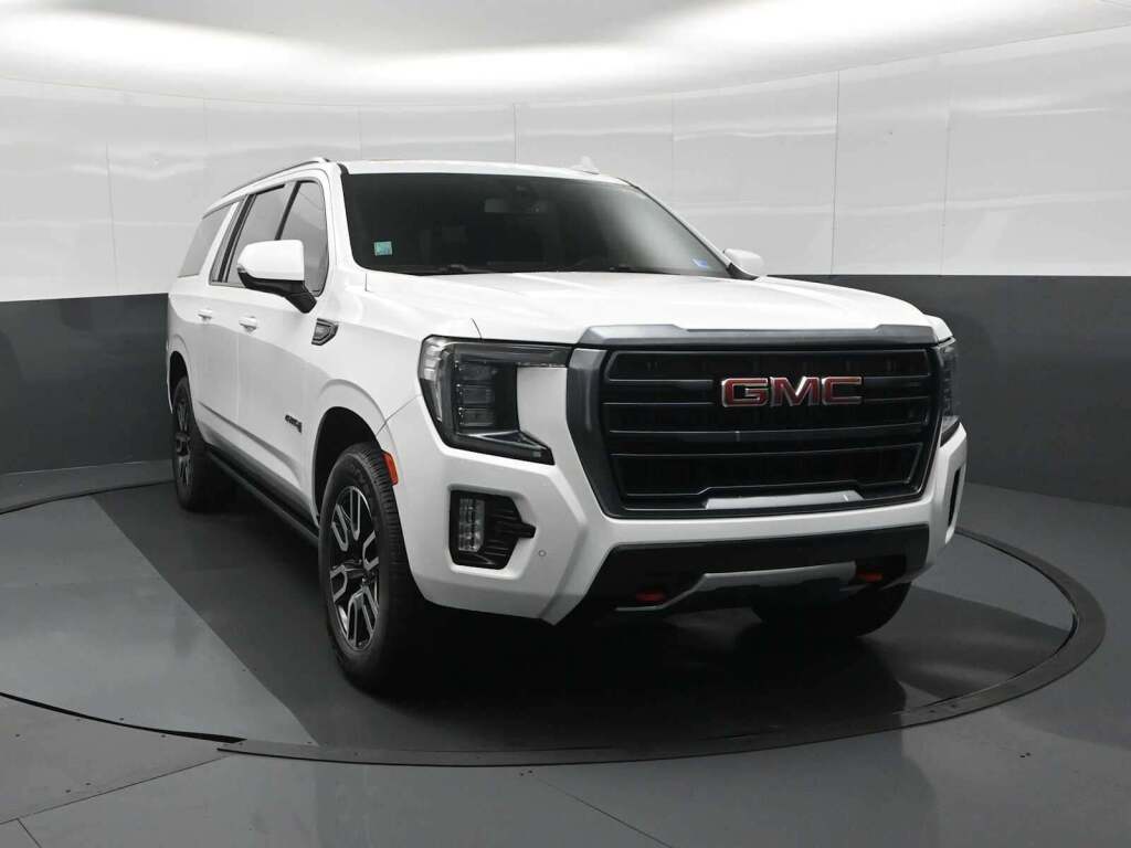 2022 GMC Yukon XL 4WD AT4