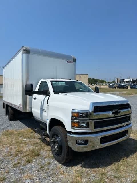 2024 Chevrolet Silverado 6500HD WT