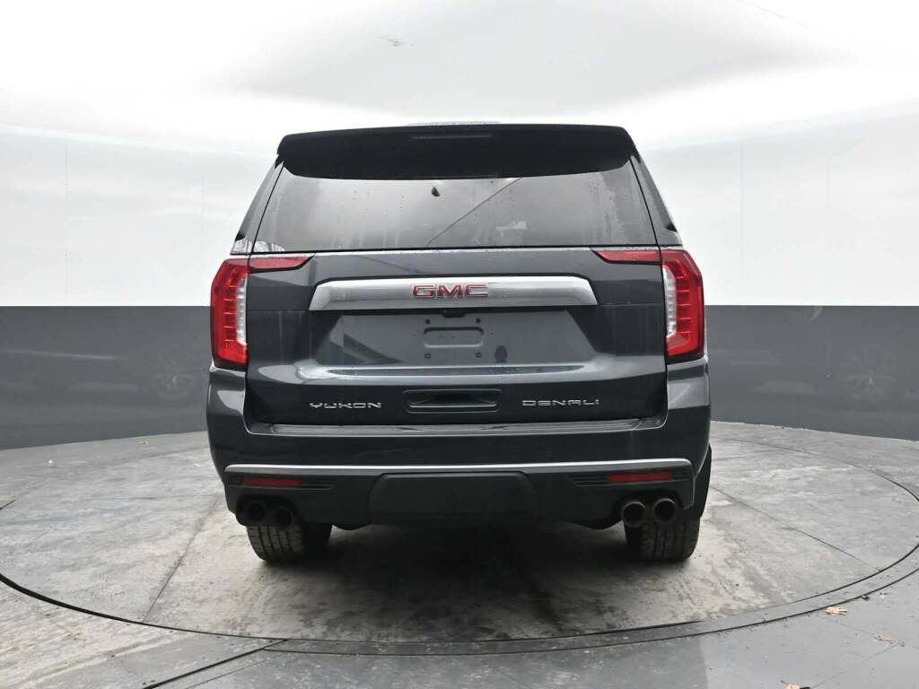 2021 GMC Yukon 4WD Denali