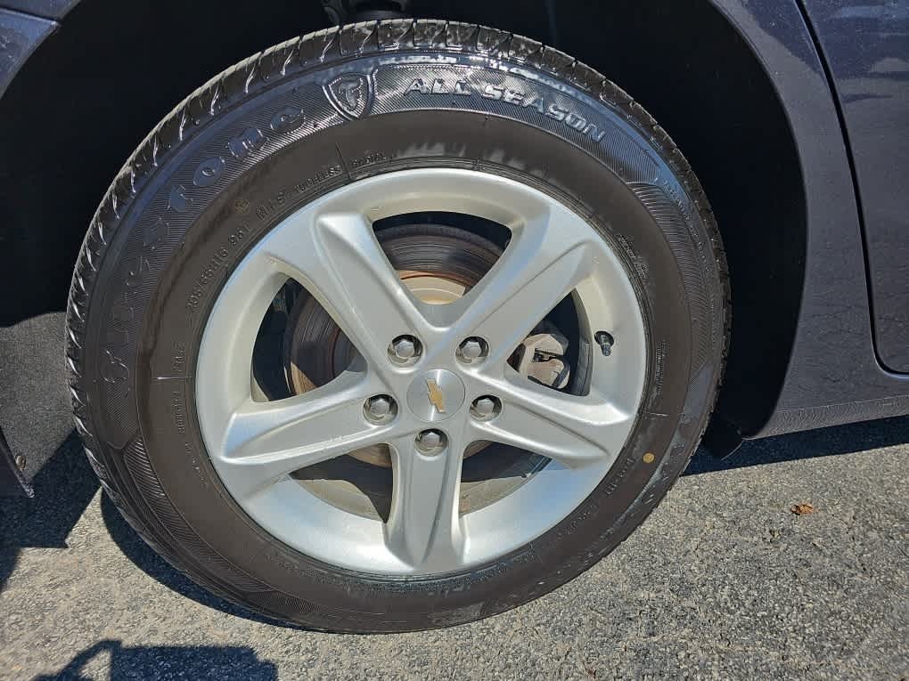 2022 Chevrolet Malibu FWD 1FL