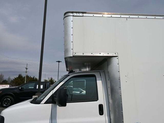 2024 GMC Savana Cutaway 4500 Van