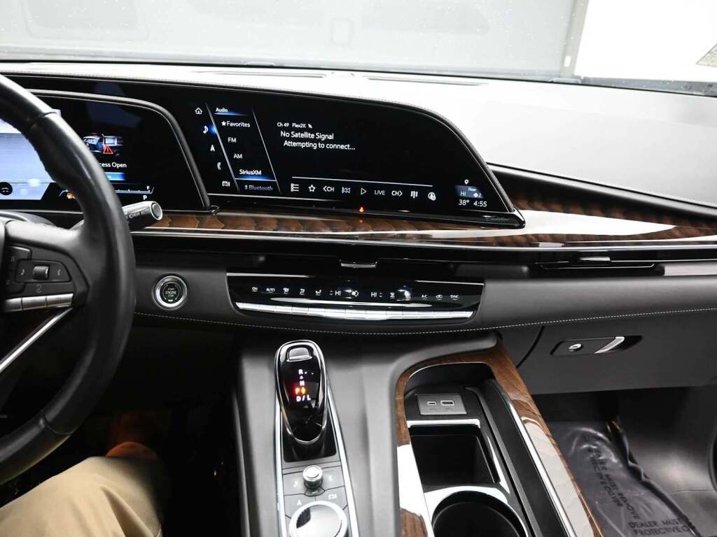 2023 Cadillac Escalade 4WD Sport Platinum