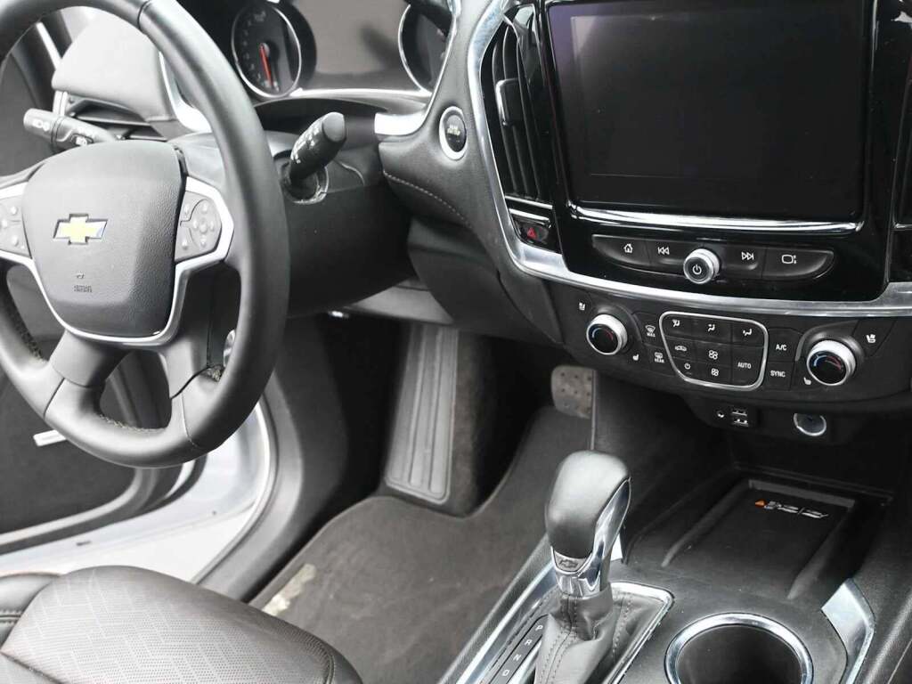 2023 Chevrolet Traverse AWD High Country