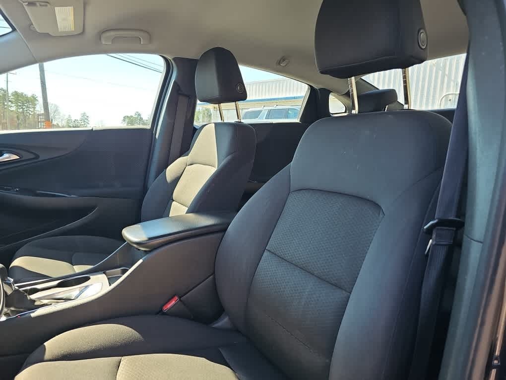 2022 Chevrolet Malibu FWD 1FL