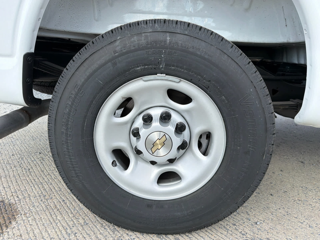 2025 Chevrolet Express Cargo RWD 2500 Regular Wheelbase WT