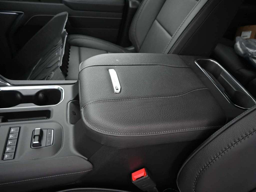 2026 GMC Sierra 2500HD Denali