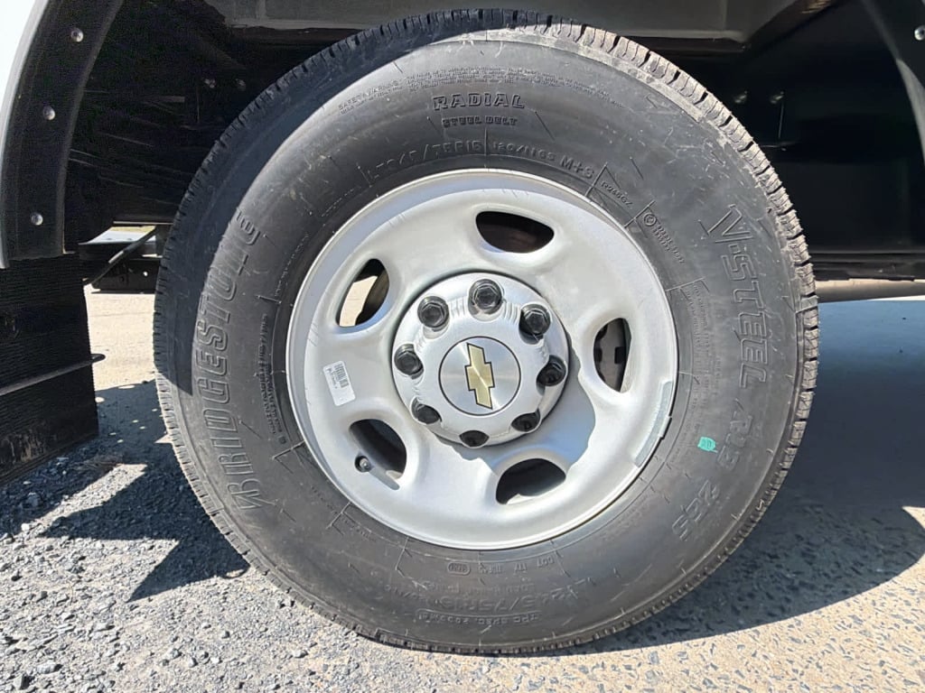 2024 Chevrolet Express Cutaway Work Van