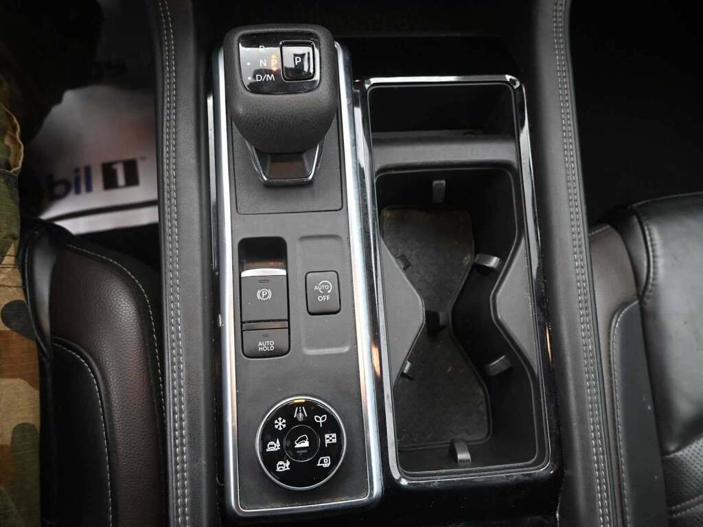 2023 Nissan Pathfinder Platinum 4WD