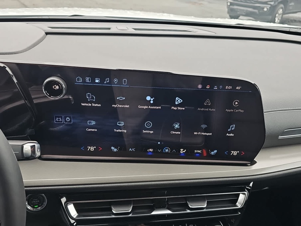 2026 Chevrolet Traverse FWD LT