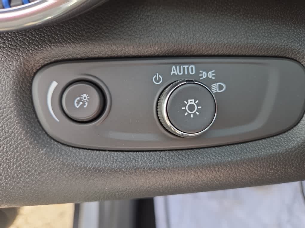 2026 Chevrolet Trax FWD LT