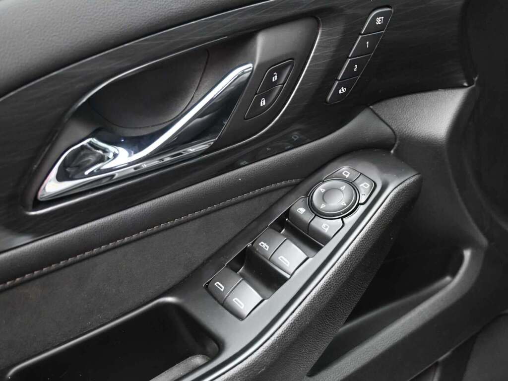 2023 Chevrolet Traverse AWD High Country