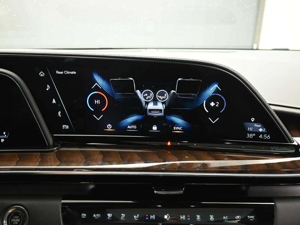 2023 Cadillac Escalade 4WD Sport Platinum